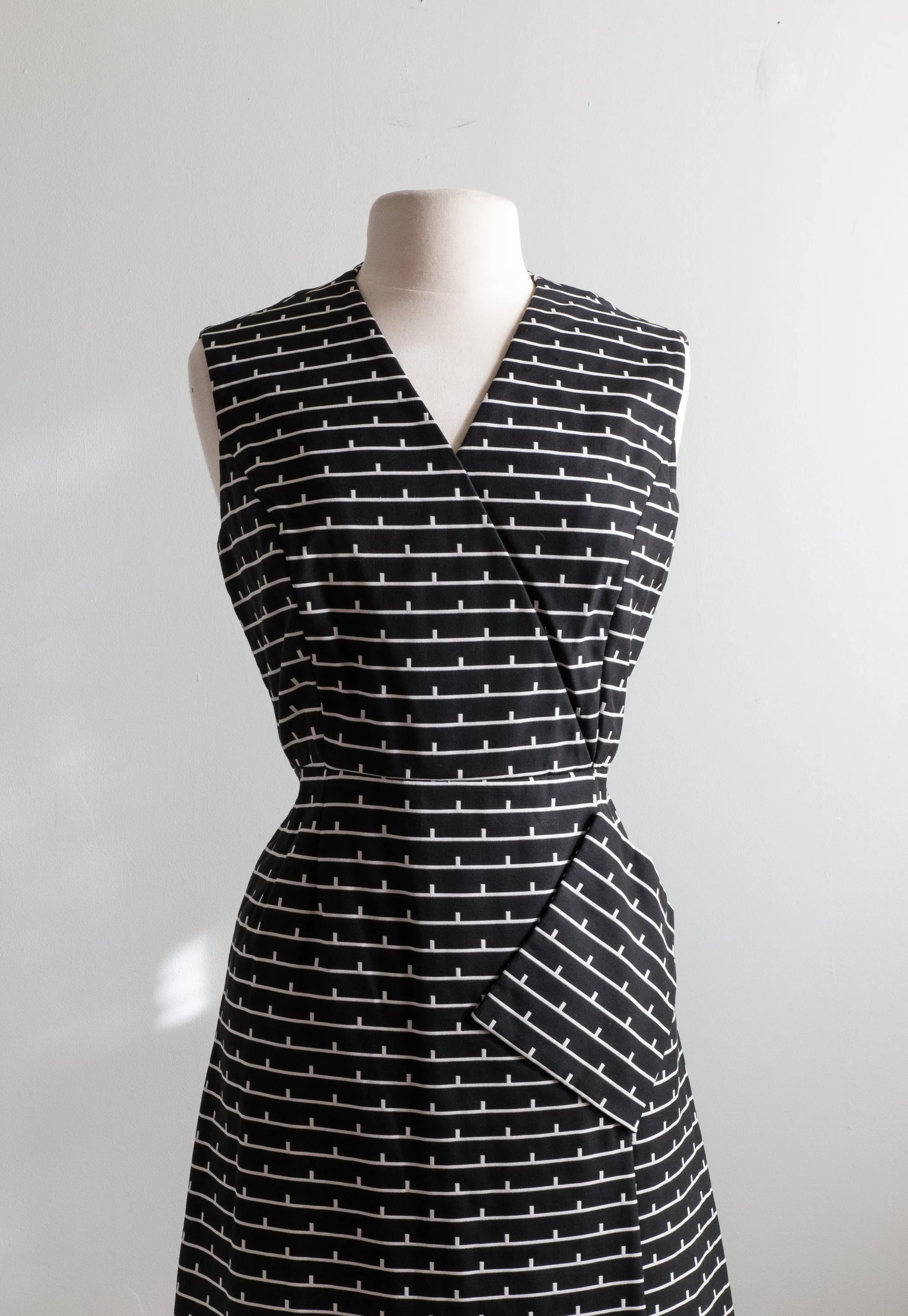 CHIC 1960'S Bill Blass Geometric Mod Dress With Pocket / L