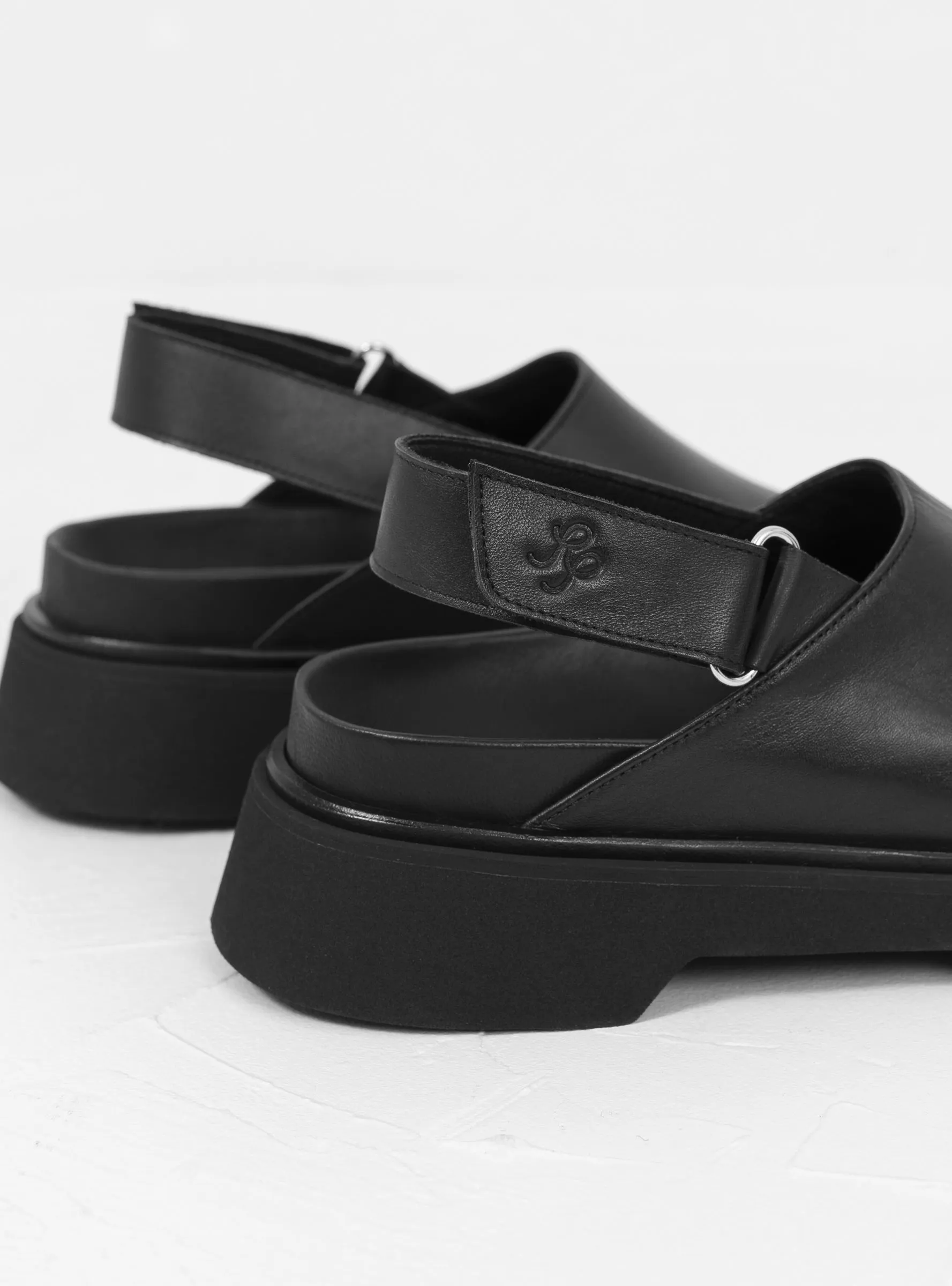 Dakota Clogs Black